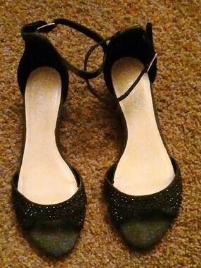 me too Black Ankle-Strap Heeled Sandals with Bow Detail